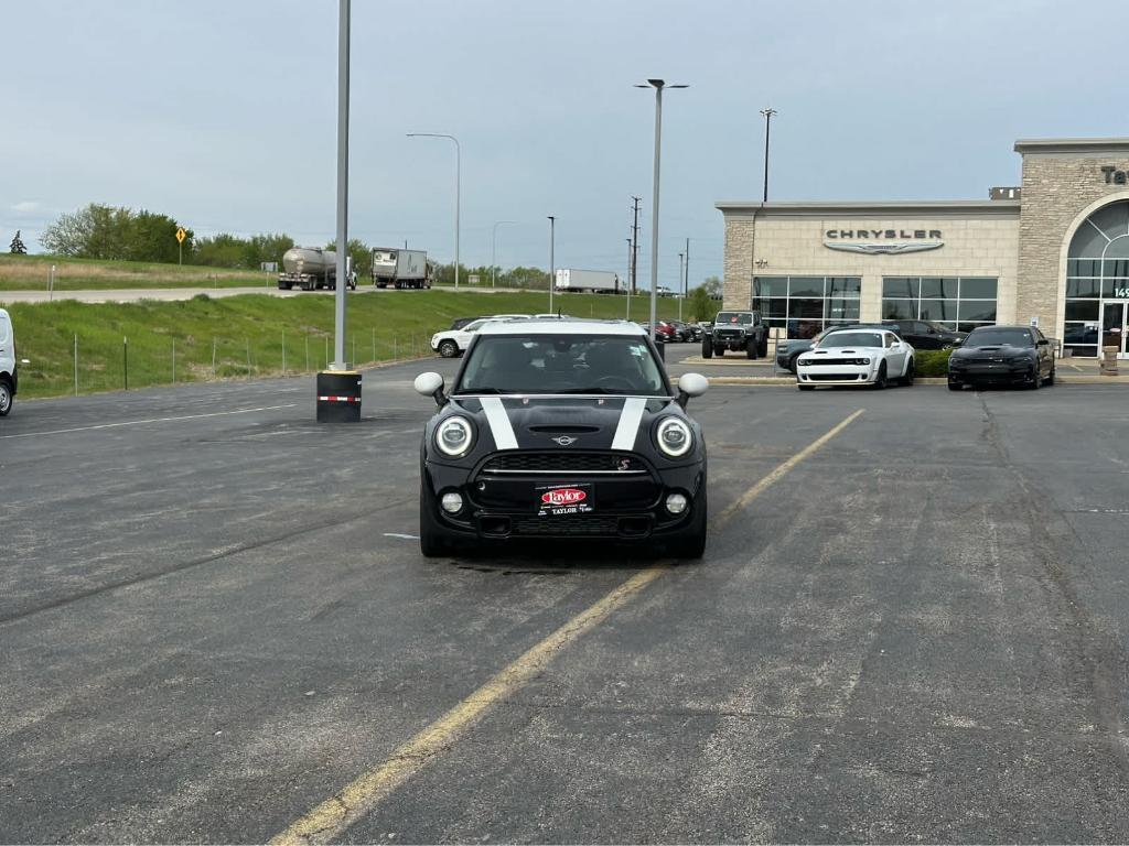 used 2019 MINI Hardtop car, priced at $17,995
