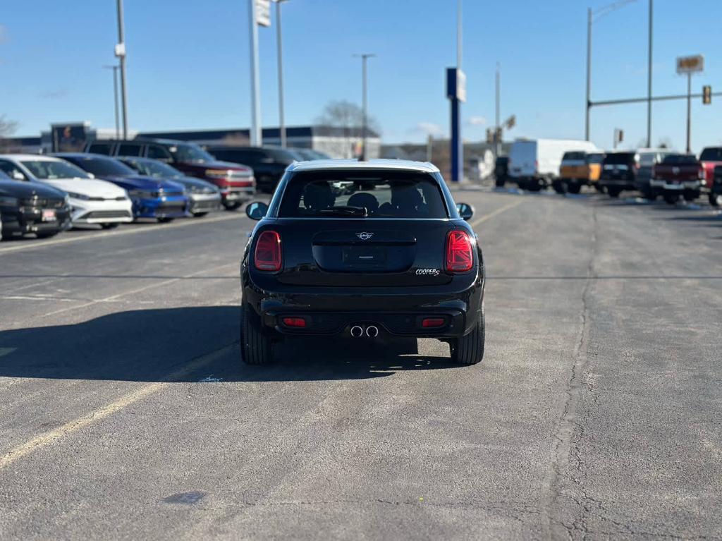 used 2019 MINI Hardtop car, priced at $18,241