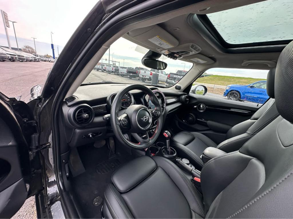 used 2019 MINI Hardtop car, priced at $17,995