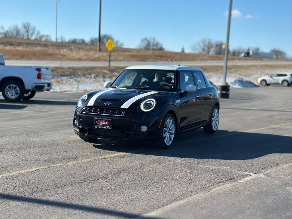 used 2019 MINI Hardtop car, priced at $18,241