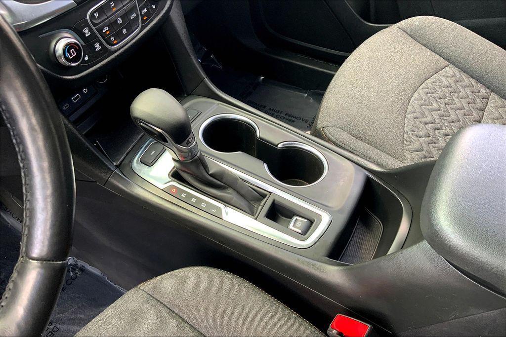 used 2022 Chevrolet Equinox car, priced at $19,565