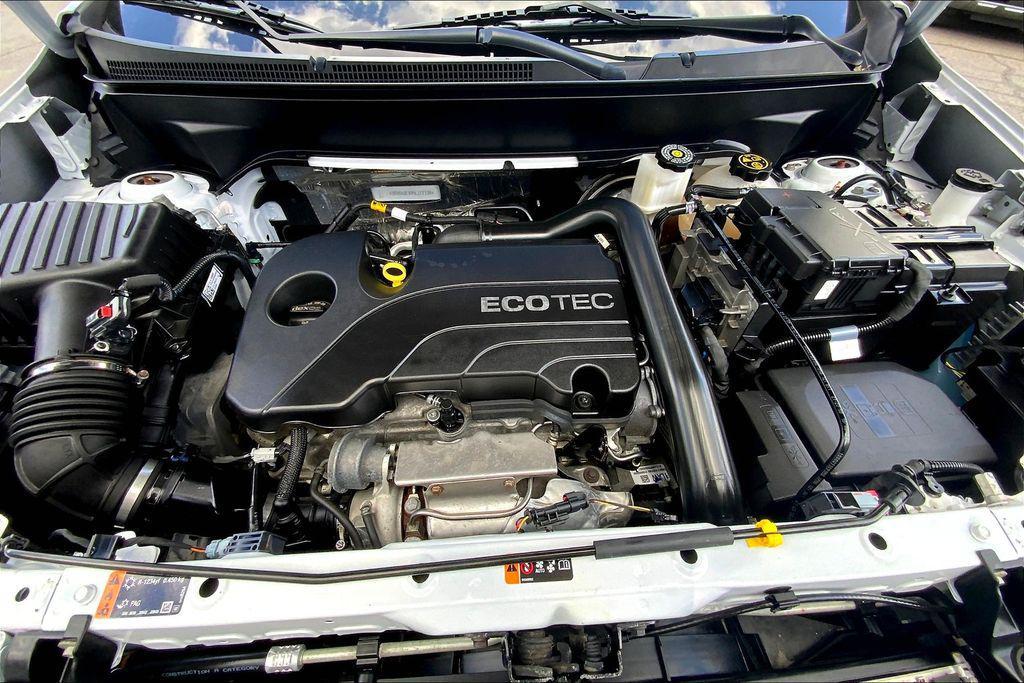 used 2022 Chevrolet Equinox car, priced at $19,565