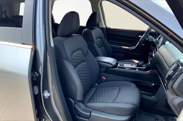 used 2022 Nissan Pathfinder car, priced at $25,000