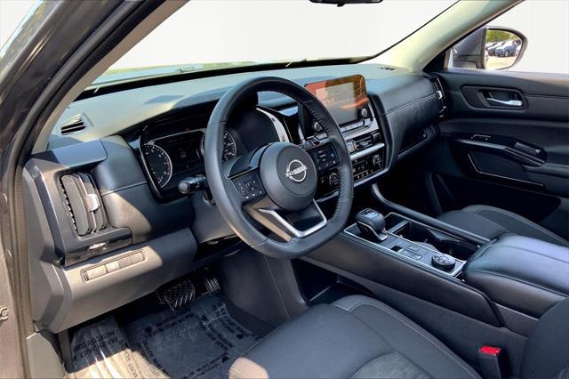 used 2022 Nissan Pathfinder car, priced at $25,000