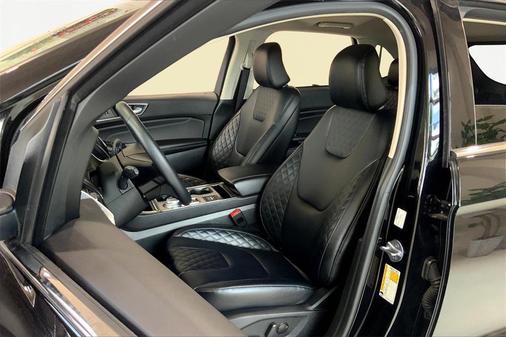 used 2024 Ford Edge car, priced at $29,500