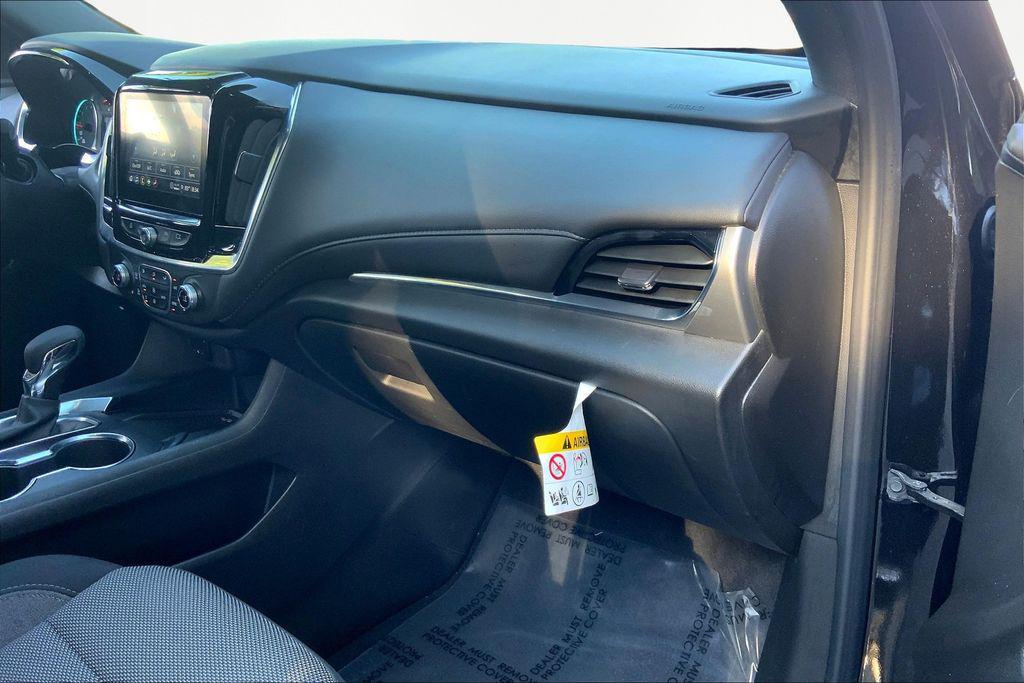 used 2023 Chevrolet Traverse car, priced at $30,388