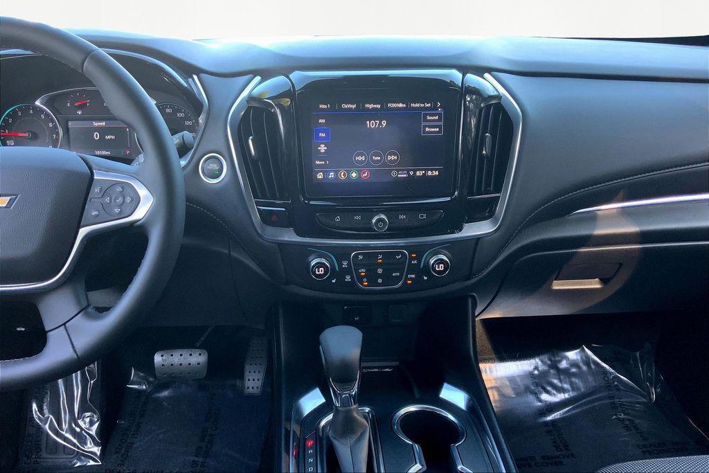 used 2023 Chevrolet Traverse car, priced at $30,388