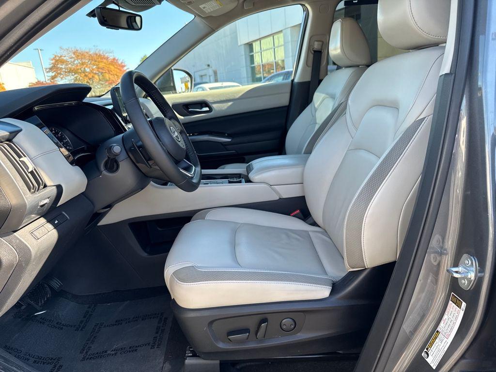 used 2023 Nissan Pathfinder car, priced at $28,352