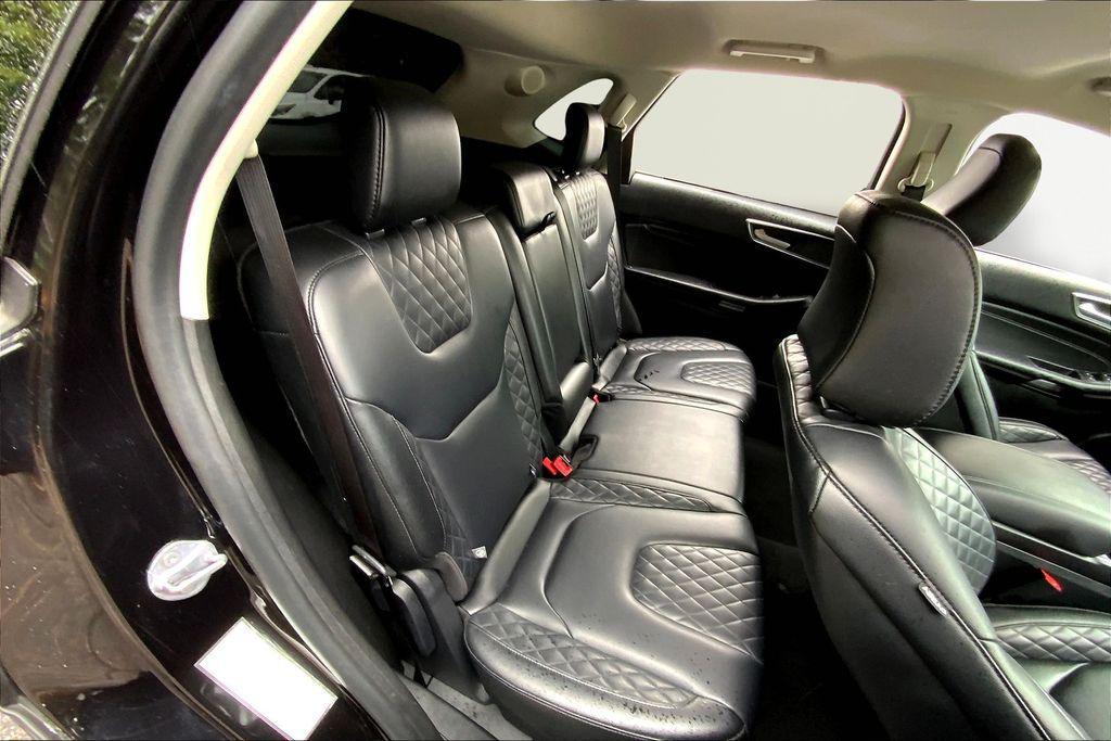 used 2024 Ford Edge car, priced at $30,002