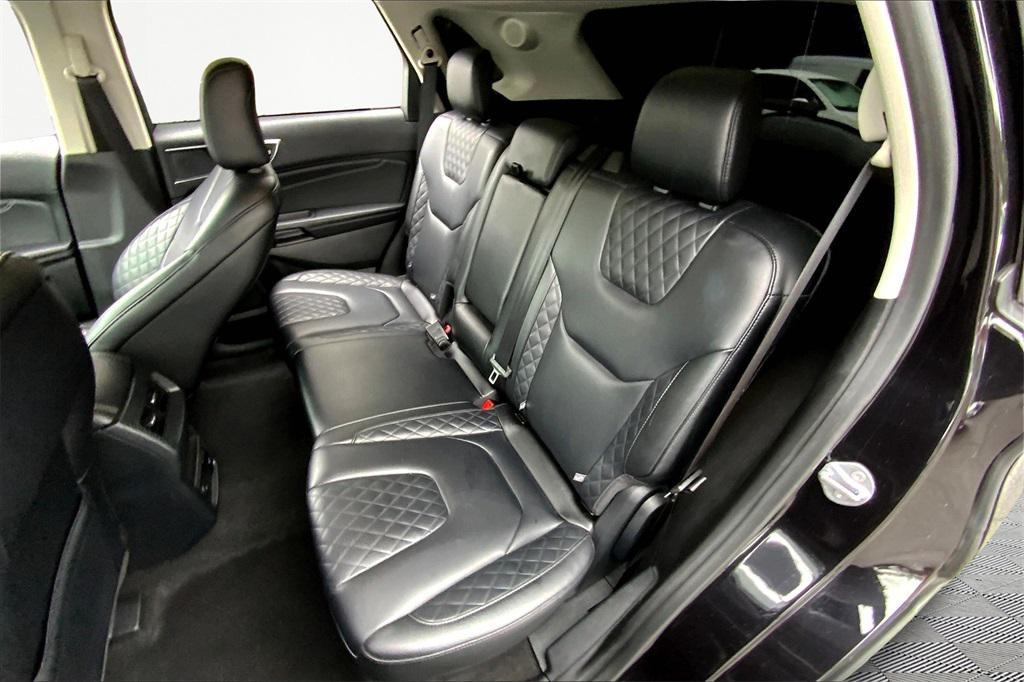 used 2024 Ford Edge car, priced at $32,500
