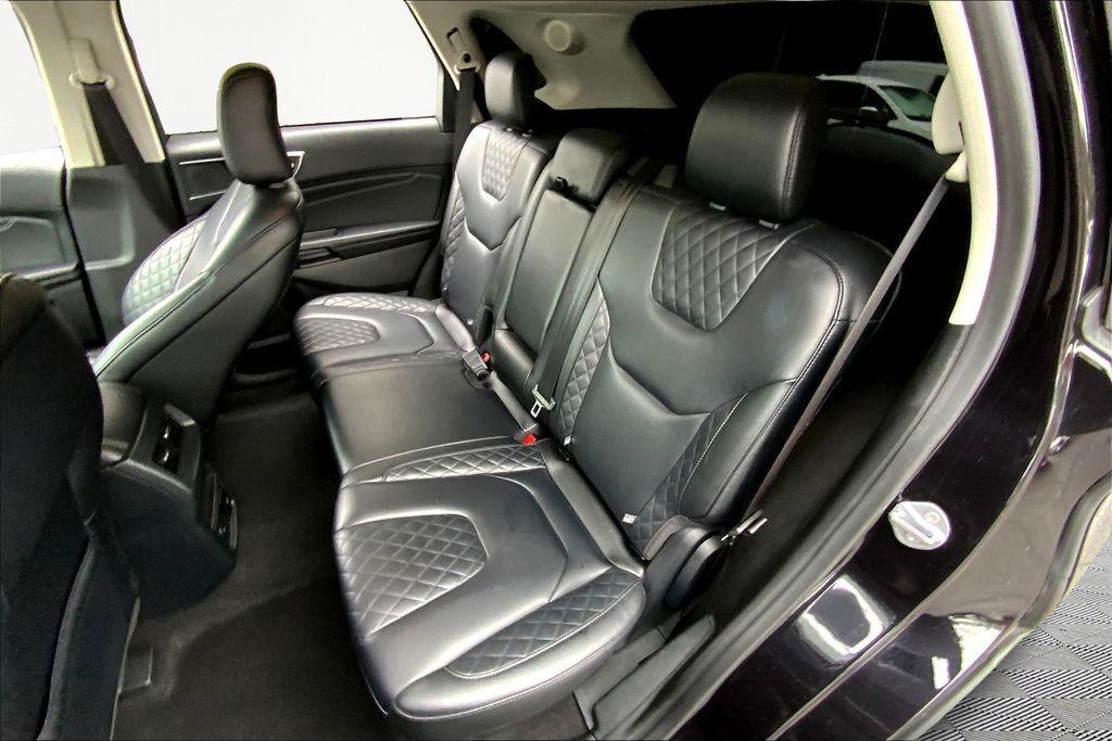 used 2024 Ford Edge car, priced at $30,002