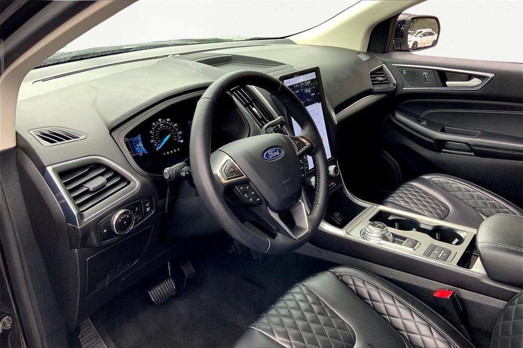 used 2024 Ford Edge car, priced at $32,500