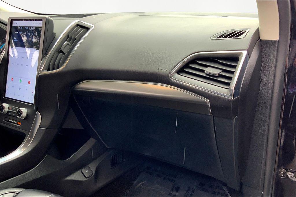 used 2024 Ford Edge car, priced at $30,002