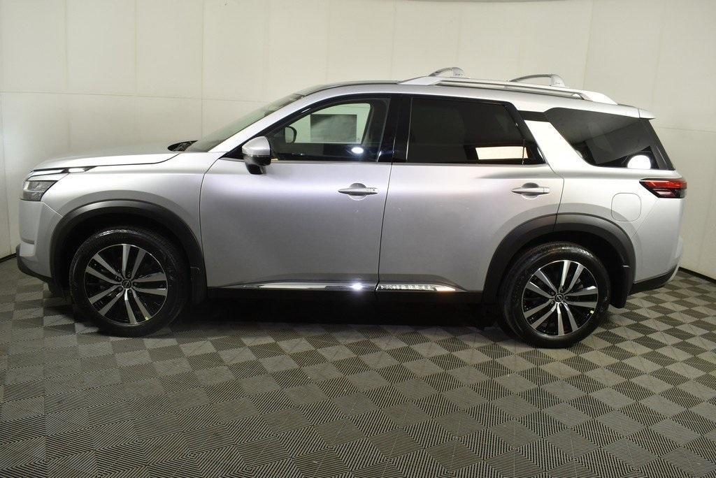 new 2024 Nissan Pathfinder car, priced at $48,880