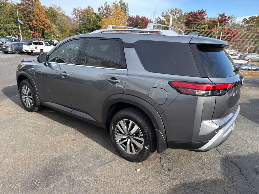 new 2025 Nissan Pathfinder car, priced at $35,590