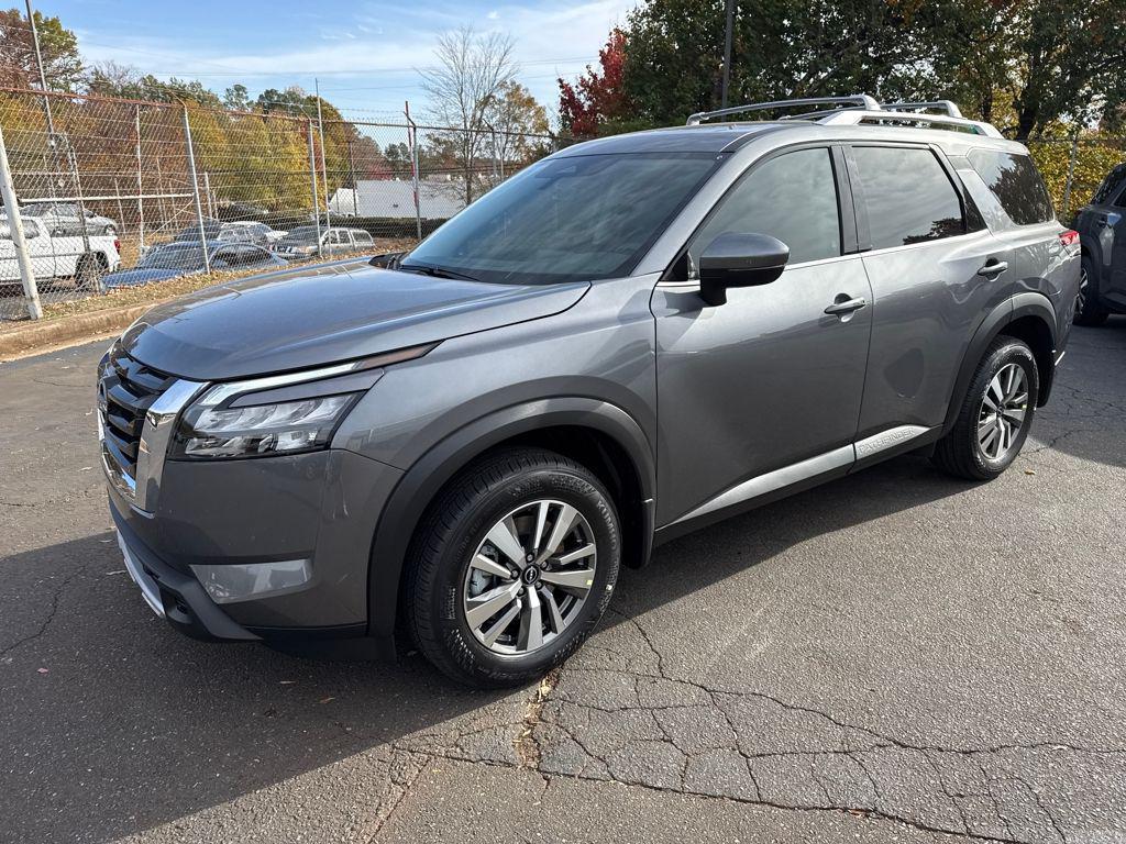 new 2025 Nissan Pathfinder car, priced at $35,590