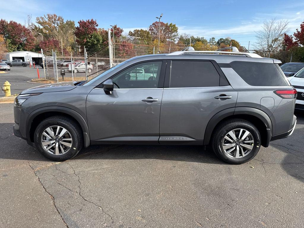 new 2025 Nissan Pathfinder car, priced at $35,590
