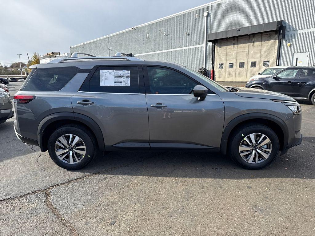 new 2025 Nissan Pathfinder car, priced at $35,590