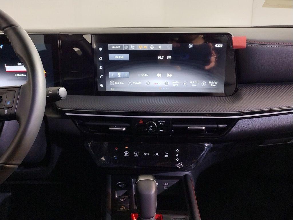 new 2025 Nissan Kicks car, priced at $26,327