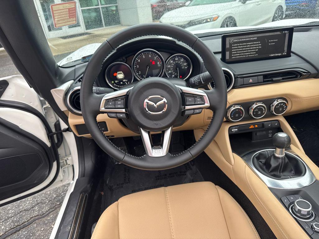 used 2025 Mazda MX-5 Miata RF car, priced at $34,630