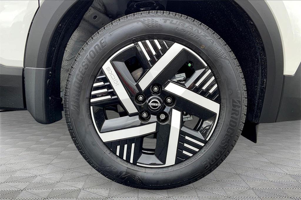 new 2025 Nissan Kicks car, priced at $25,468