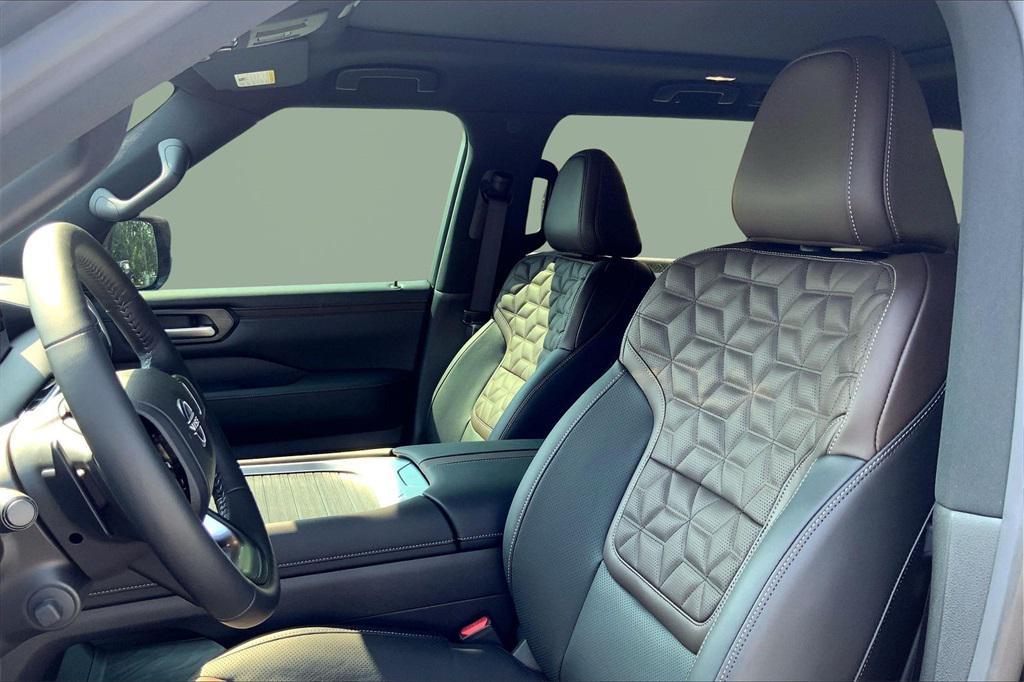 new 2025 Nissan Armada car, priced at $71,451