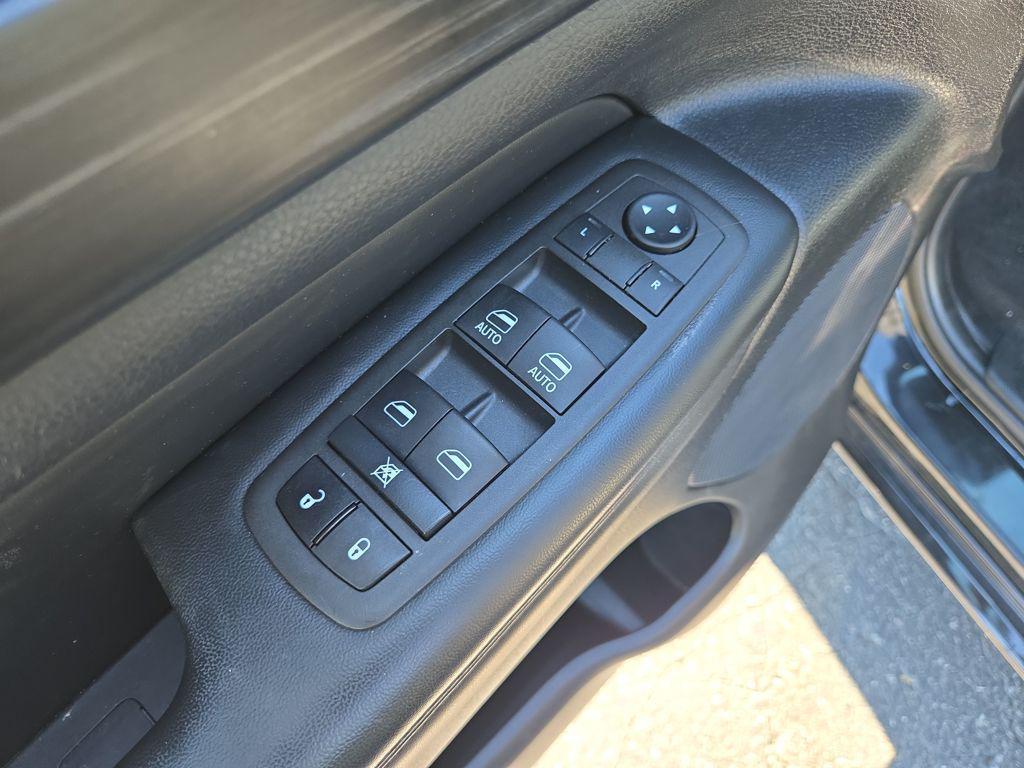 used 2022 Jeep Grand Cherokee car, priced at $26,594