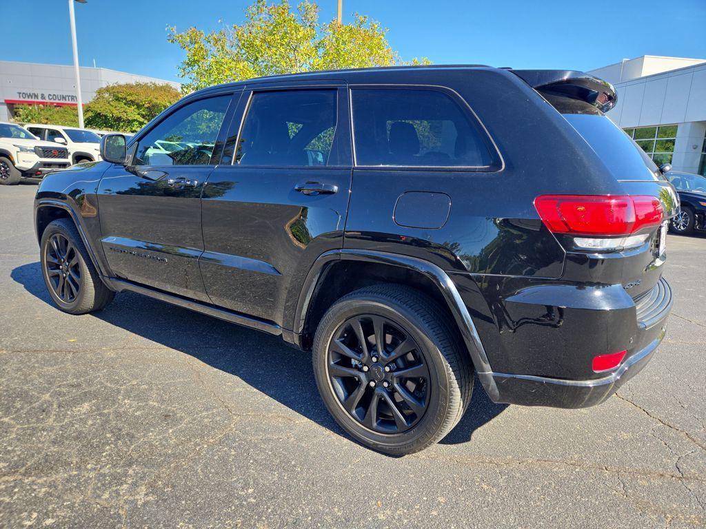 used 2022 Jeep Grand Cherokee car, priced at $26,594
