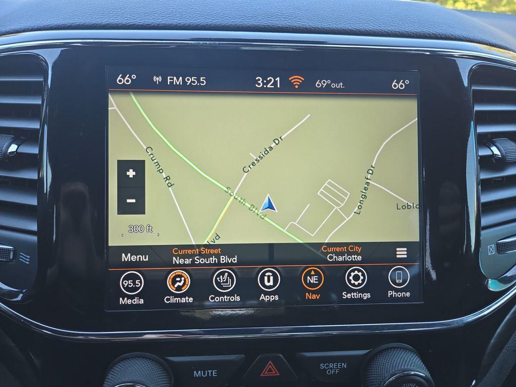 used 2022 Jeep Grand Cherokee car, priced at $26,594