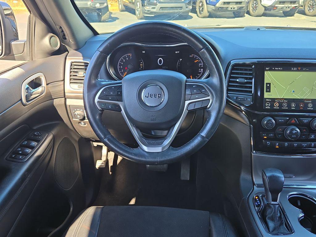 used 2022 Jeep Grand Cherokee car, priced at $26,594