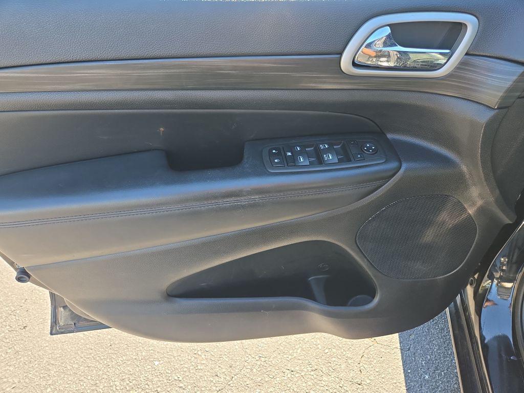 used 2022 Jeep Grand Cherokee car, priced at $26,594