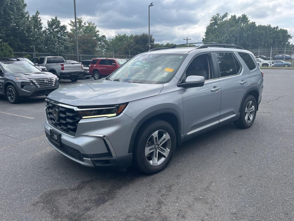used 2023 Honda Pilot car, priced at $37,580