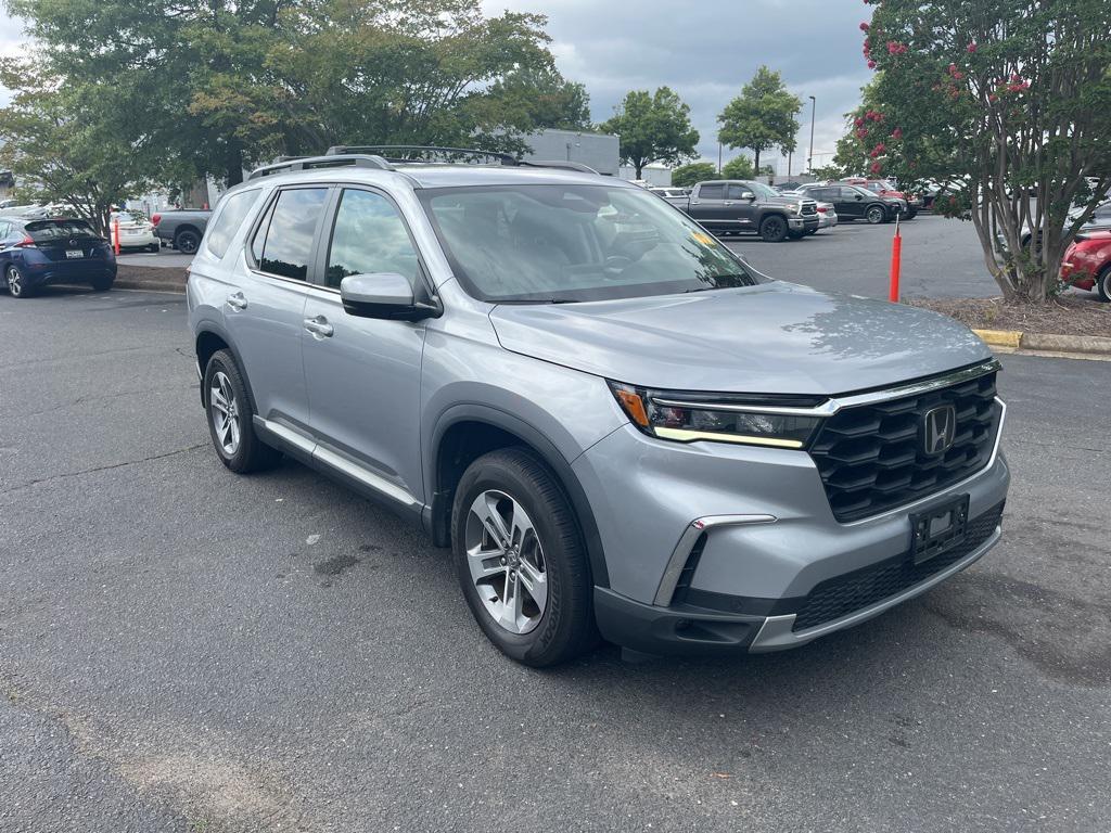 used 2023 Honda Pilot car, priced at $37,580
