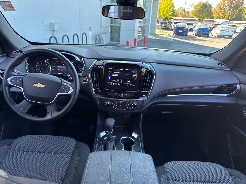 used 2023 Chevrolet Traverse car, priced at $30,008
