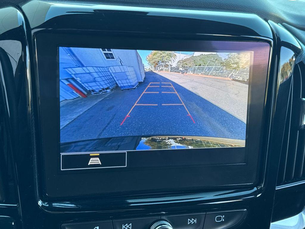 used 2023 Chevrolet Traverse car, priced at $30,008