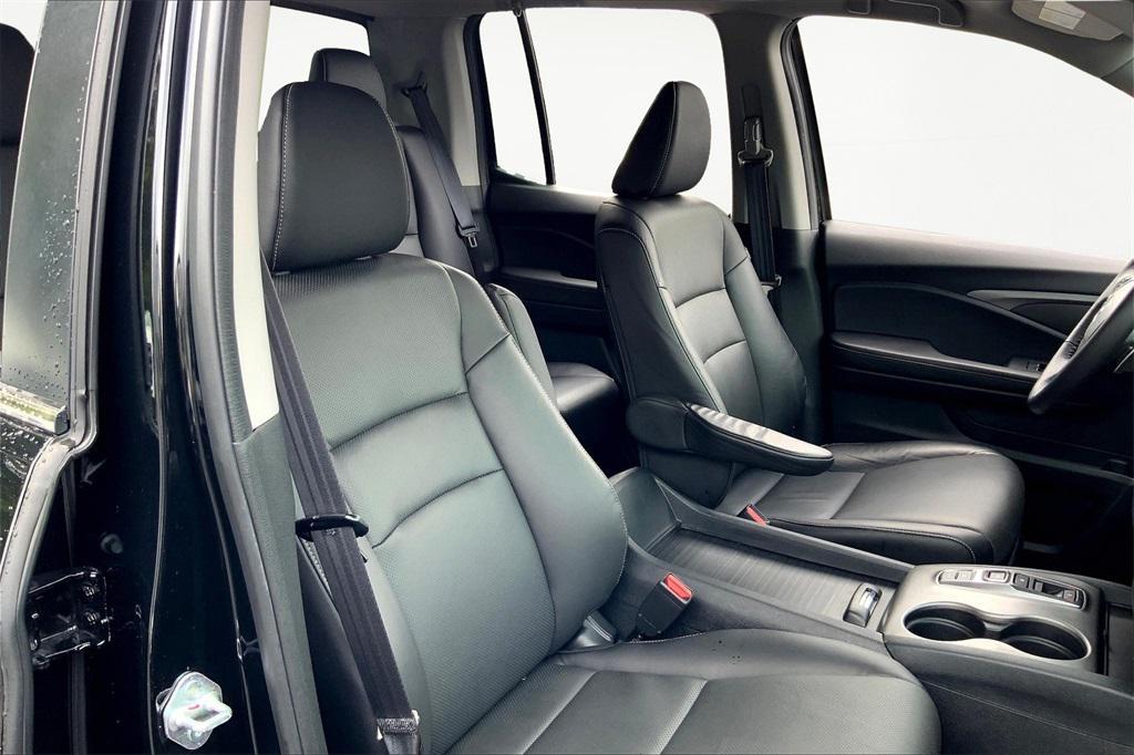 used 2023 Honda Ridgeline car, priced at $31,000