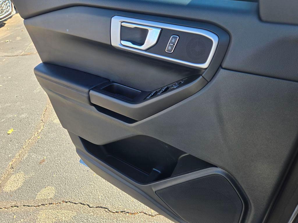 used 2021 Ford Explorer car, priced at $17,466