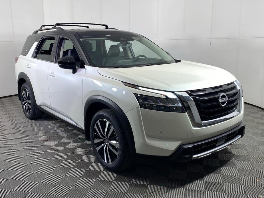 new 2024 Nissan Pathfinder car, priced at $51,774