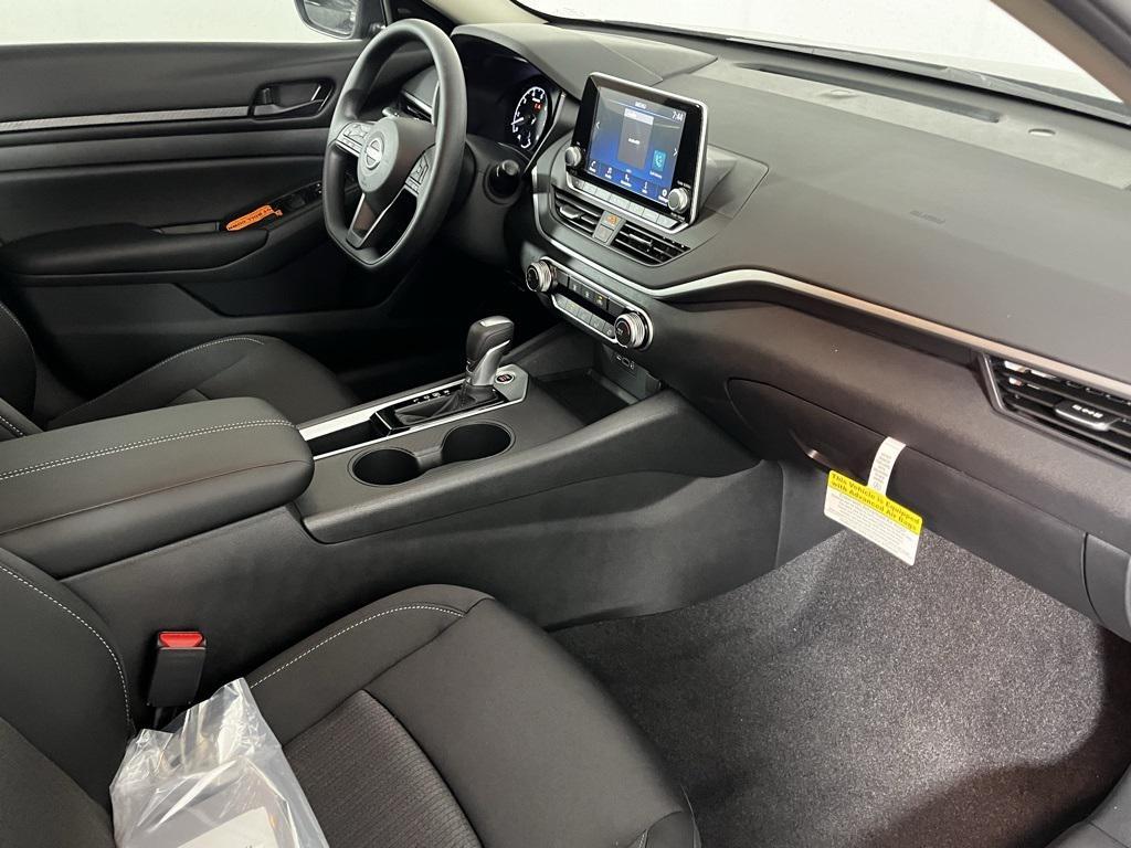 new 2025 Nissan Altima car, priced at $26,008