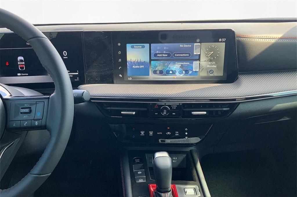 new 2025 Nissan Kicks car, priced at $28,736