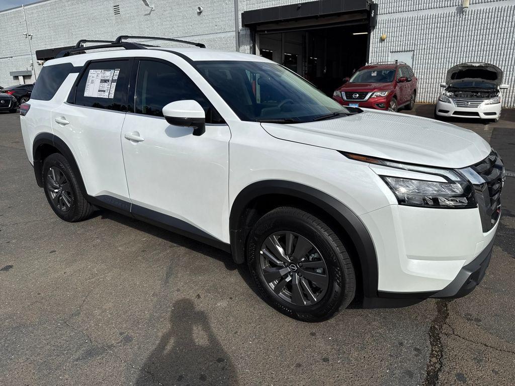 new 2025 Nissan Pathfinder car, priced at $33,875