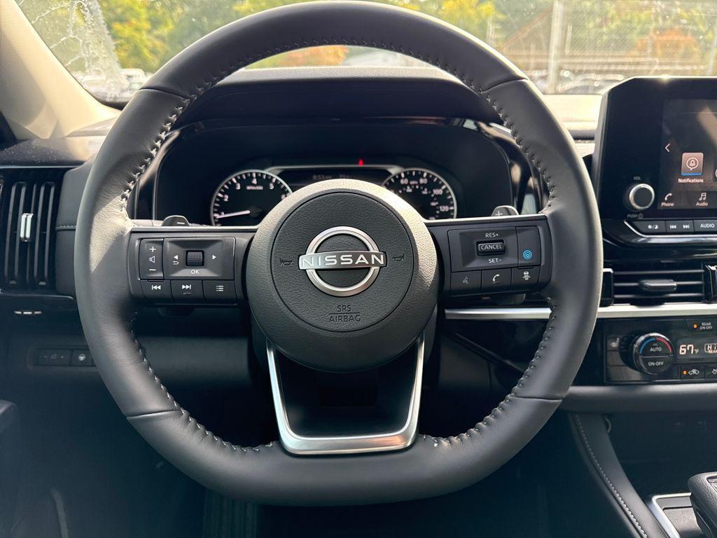 new 2025 Nissan Pathfinder car, priced at $33,875