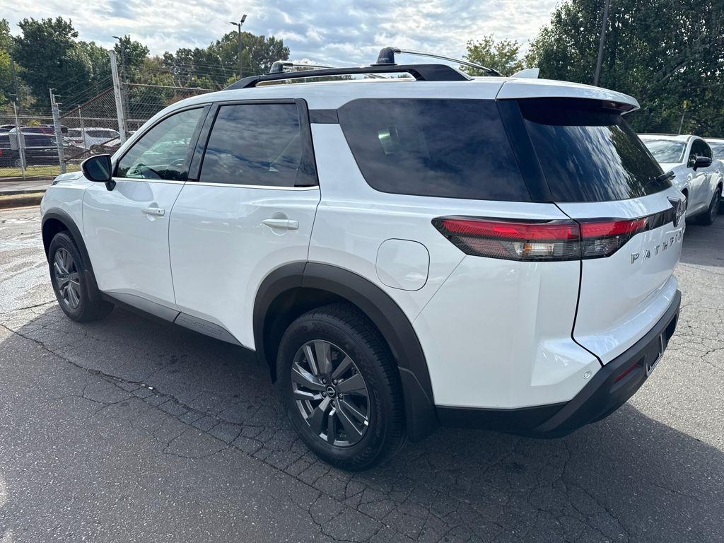 new 2025 Nissan Pathfinder car, priced at $33,875