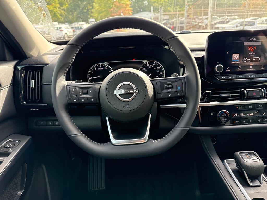 new 2025 Nissan Pathfinder car, priced at $33,875