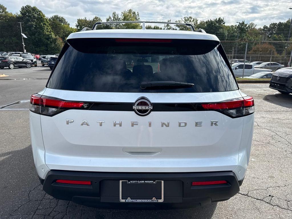 new 2025 Nissan Pathfinder car, priced at $33,875