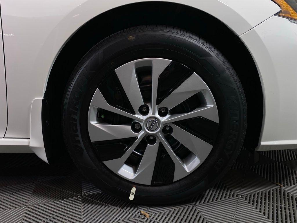 new 2025 Nissan Altima car, priced at $25,478