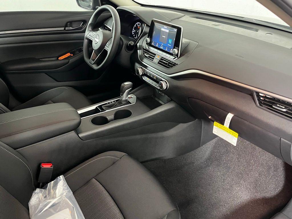 new 2025 Nissan Altima car, priced at $25,478