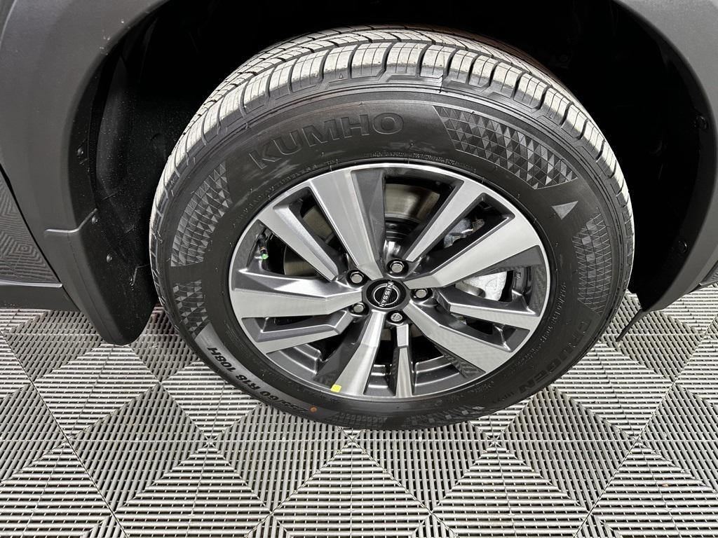 new 2025 Nissan Pathfinder car, priced at $38,026