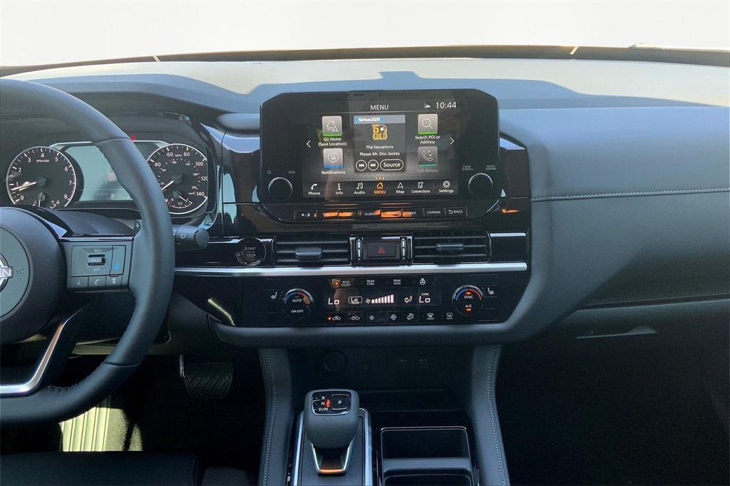 new 2025 Nissan Pathfinder car, priced at $38,026