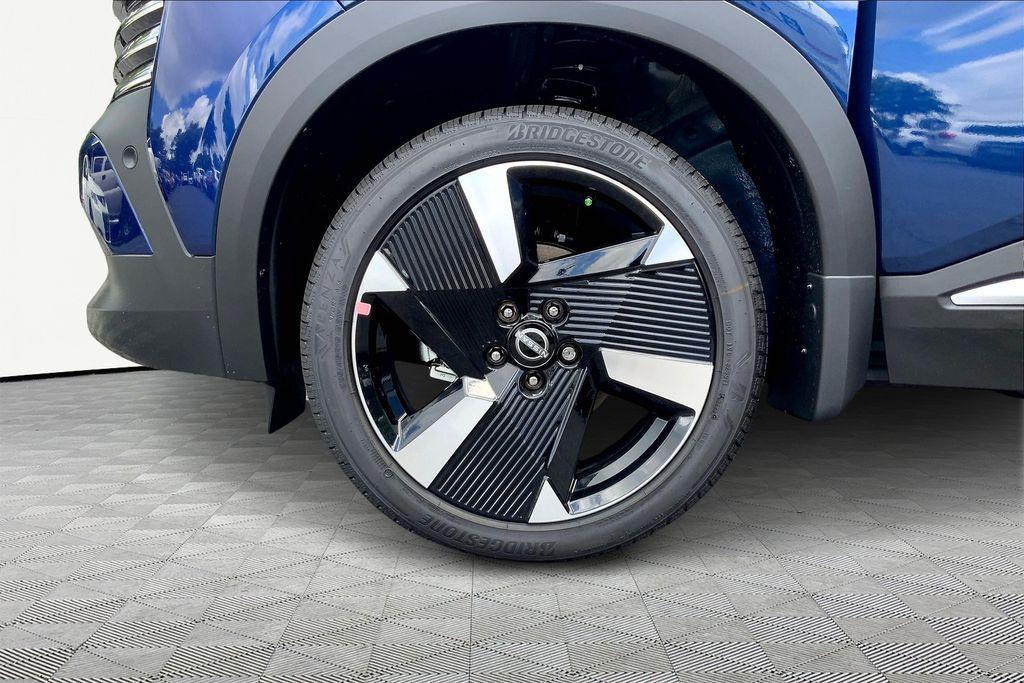 new 2025 Nissan Kicks car, priced at $24,345
